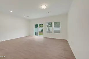 5018 Silver Brk Rd, Durham, NC 27703 - Photo 9