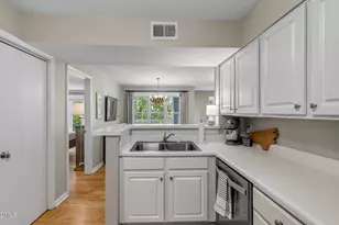 1011 Wirewood Dr, Raleigh, NC 27605 - Photo 13