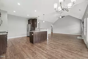 3033 N Kilchattan Dr, Fayetteville, NC 28306 - Photo 11