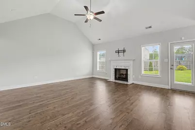 3033 N Kilchattan Drive, Fayetteville, NC 28306 - Photo 7