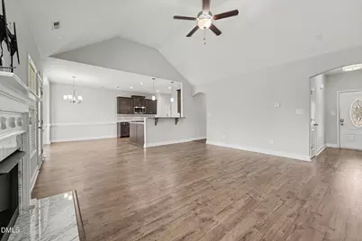3033 N Kilchattan Drive, Fayetteville, NC 28306 - Photo 9
