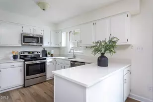2009 Broadingham Ct, Raleigh, NC 27615 - Photo 5