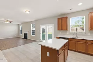 112 Jasper Point Dr, Holly Springs, NC 27540 - Photo 15