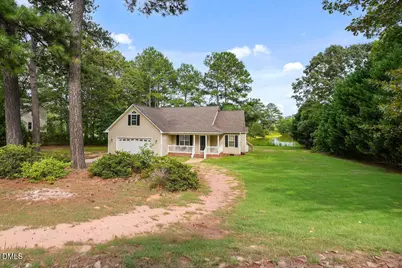 299 Park Lane, Coats, NC 27521 - Photo 5