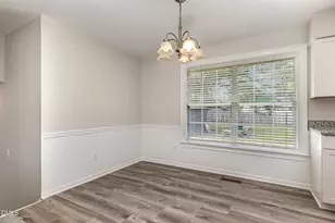 806 Primrose St, Selma, NC 27576 - Photo 11
