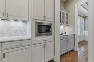3709 Rolston Dr, Raleigh, NC 27609 - Photo 25
