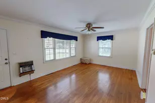 907 Frank St, Roxboro, NC 27573 - Photo 3