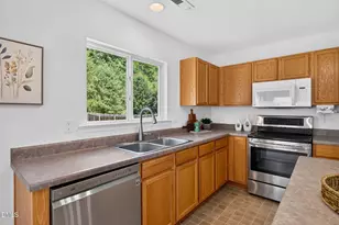 3428 Mackinac Island Ln, Raleigh, NC 27610 - Photo 15