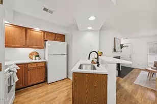 1402 Barton Pl Dr, Raleigh, NC 27608 - Photo 7