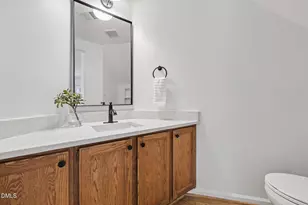1402 Barton Pl Dr, Raleigh, NC 27608 - Photo 9