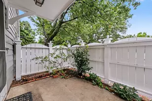 1402 Barton Pl Dr, Raleigh, NC 27608 - Photo 15