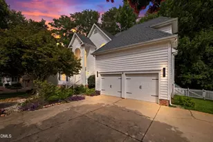 406 Cricketfield Ln, Cary, NC 27518 - Photo 5