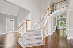 406 Cricketfield Ln, Cary, NC 27518 - Photo 9