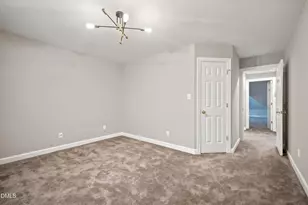 406 Cricketfield Ln, Cary, NC 27518 - Photo 43