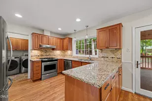 1307 Leclair St, Chapel Hill, NC 27517 - Photo 3