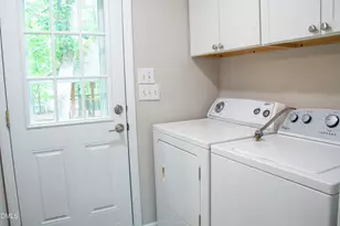 110 Country Rd, Chapel Hill, NC 27514 - Photo 27
