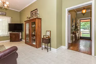5317 Pine Dr, Raleigh, NC 27606 - Photo 9
