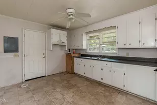 117 Warren Ave, Oxford, NC 27565 - Photo 15