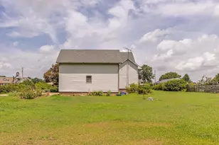 352 Carr Church Rd, Clinton, NC 28328 - Photo 31
