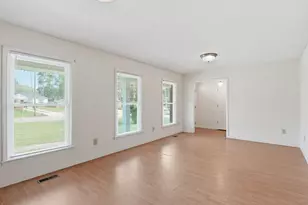 318 Crescent Dr, Clayton, NC 27520 - Photo 9