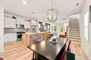 47 Hawk Point Rd, Chapel Hill, NC 27516 - Photo 9