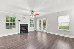 109 Lacombe Ct, Holly Springs, NC 27540 - Photo 5