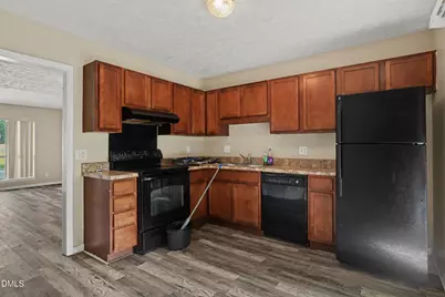 645 Mosswood, Fayetteville, NC 28311 - Photo 13