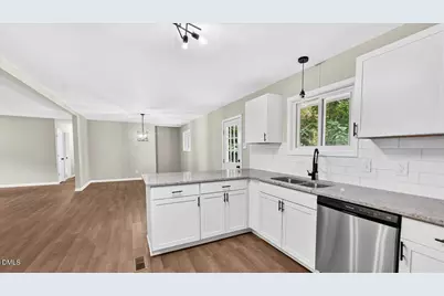 524 W Bywood Drive, Durham, NC 27712 - Photo 9