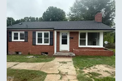 1009 W New Hampshire Avenue, Southern Pines, NC 28387 - Photo 1