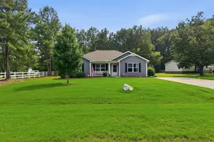 108 Forest Island Ave, Smithfield, NC 27577 - Photo 9