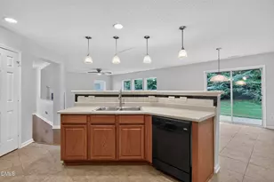 224 Ashdale Dr, Fuquay-Varina, NC 27526 - Photo 9