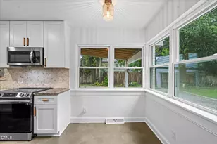 506 W Noble St, Selma, NC 27576 - Photo 25
