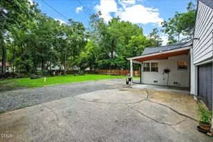 506 W Noble St, Selma, NC 27576 - Photo 5