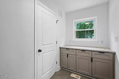 506 W Noble Street, Selma, NC 27576 - Photo 27