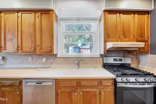 300 E 2nd St, Kenly, NC 27542 - Photo 17