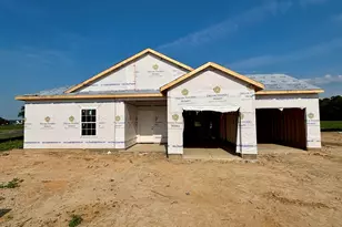 200 Piper Pointe Dr, Pikeville, NC 27863 - Photo 1