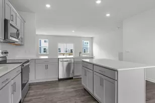 705 Grafton Frst Ln, Fuquay-Varina, NC 27526 - Photo 5