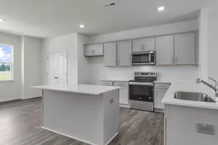705 Grafton Frst Ln, Fuquay-Varina, NC 27526 - Photo 3