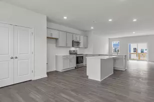 705 Grafton Frst Ln, Fuquay-Varina, NC 27526 - Photo 9