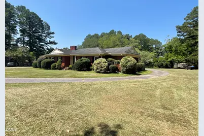 1206 E Cumberland Street, Dunn, NC 28334 - Photo 3