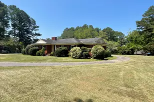 1206 E Cumberland St, Dunn, NC 28334 - Photo 3
