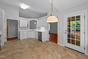 6800 Edwell Ct, Raleigh, NC 27617 - Photo 15