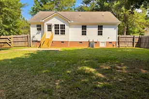 576 Sunray Dr, Clayton, NC 27520 - Photo 5