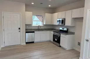 279 Courtside Dr, Dunn, NC 28334 - Photo 3
