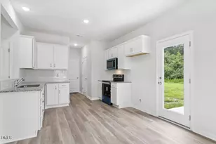 128 Hummingbird Grv Ln, Princeton, NC 27569 - Photo 11