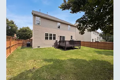 2720 Kinsley Place, Raleigh, NC 27616 - Photo 5
