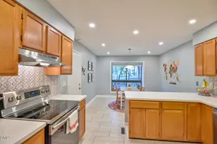 113 Mel Oaks Dr, Chapel Hill, NC 27516 - Photo 11