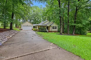 307 Gordon Farm Dr, Benson, NC 27504 - Photo 3