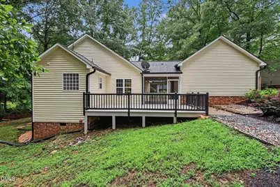 307 Gordon Farm Drive, Benson, NC 27504 - Photo 3