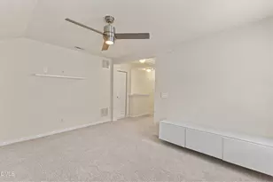 10017 Lynnberry Pl, Raleigh, NC 27617 - Photo 21